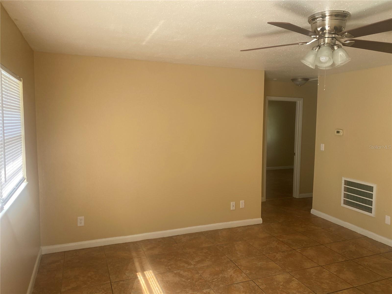 1221 PIONEER TRL, LEESBURG, FL, 34748