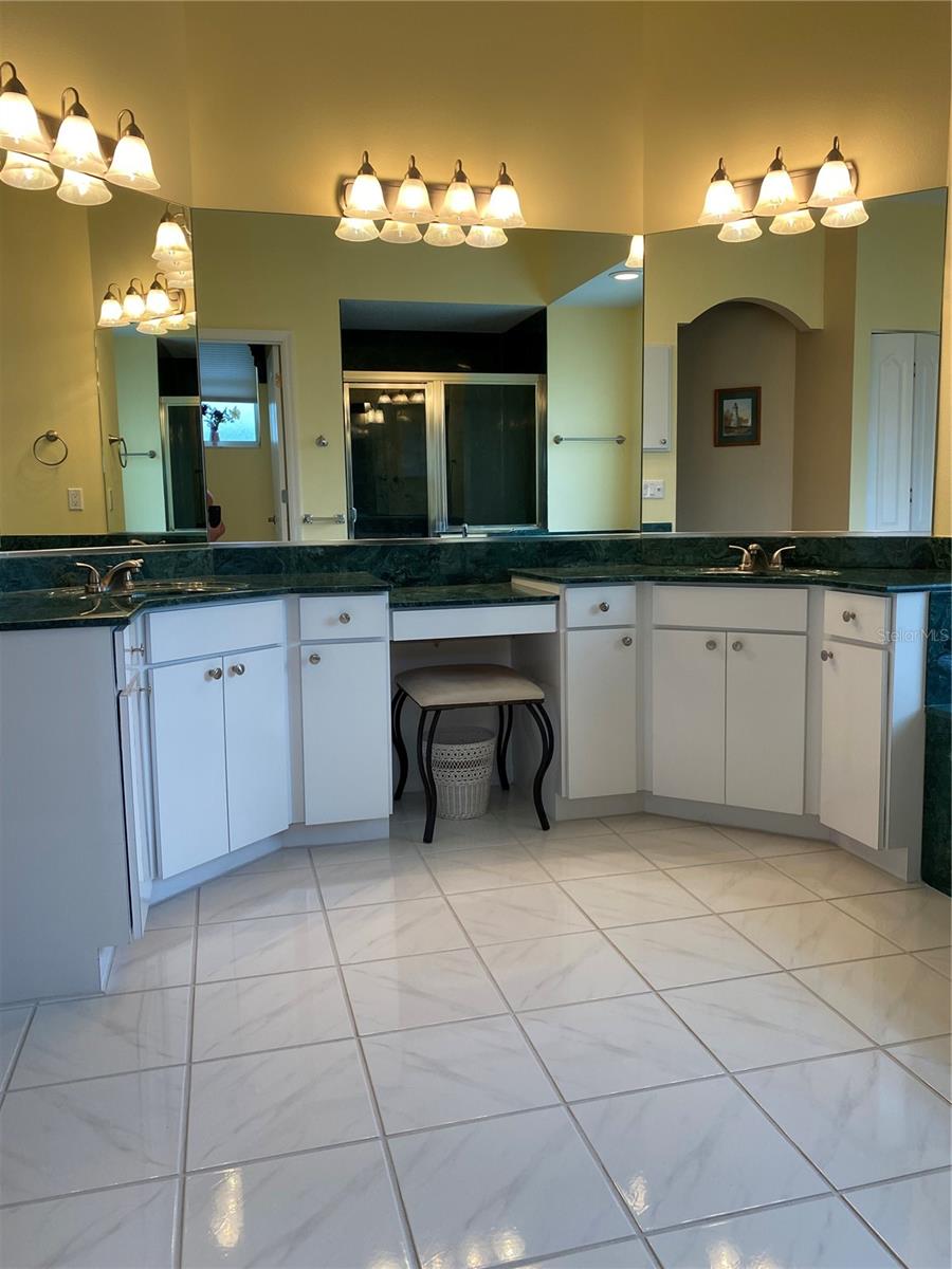 213 BAYSIDE CT, NOKOMIS, FL, 34275