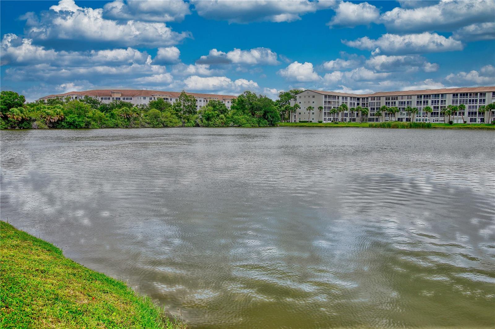 3658 LAKE BAYSHORE DR #320, BRADENTON, FL, 34205