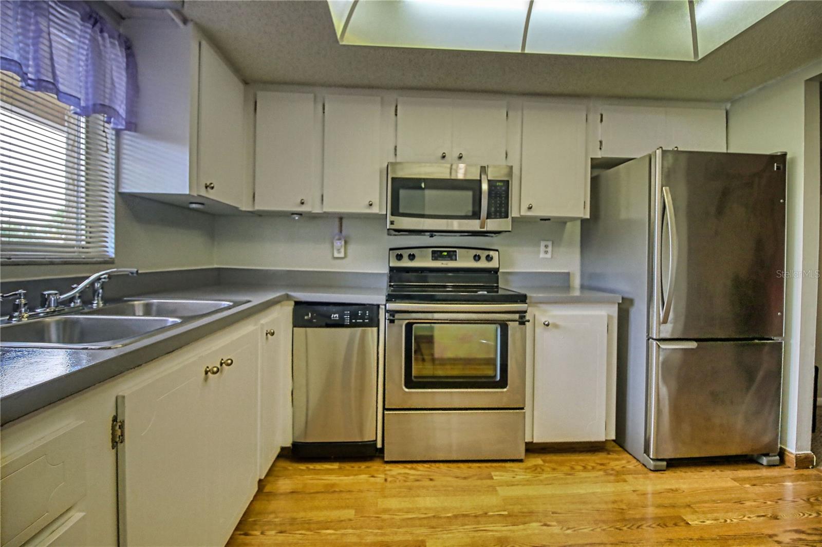 3658 LAKE BAYSHORE DR #320, BRADENTON, FL, 34205