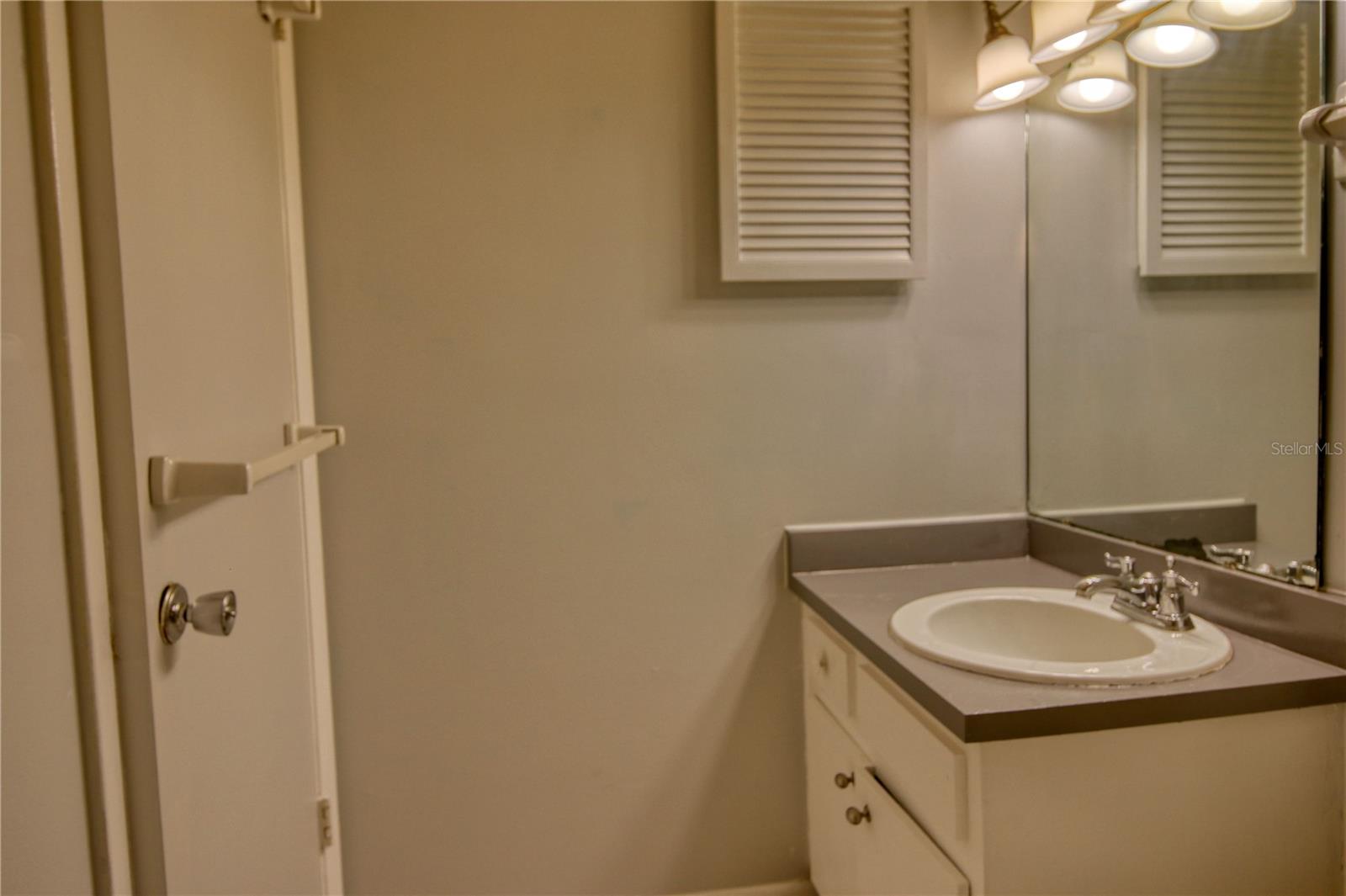 3658 LAKE BAYSHORE DR #320, BRADENTON, FL, 34205