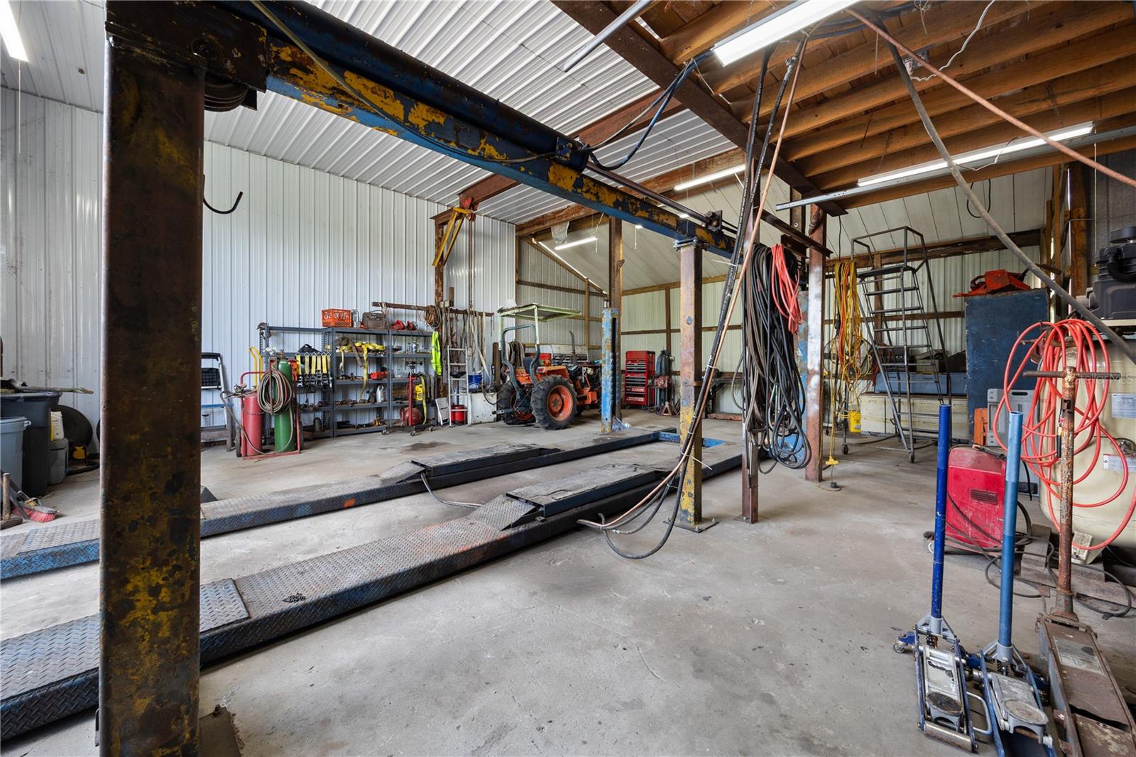 2569 CR 673, BUSHNELL, FL, 33513