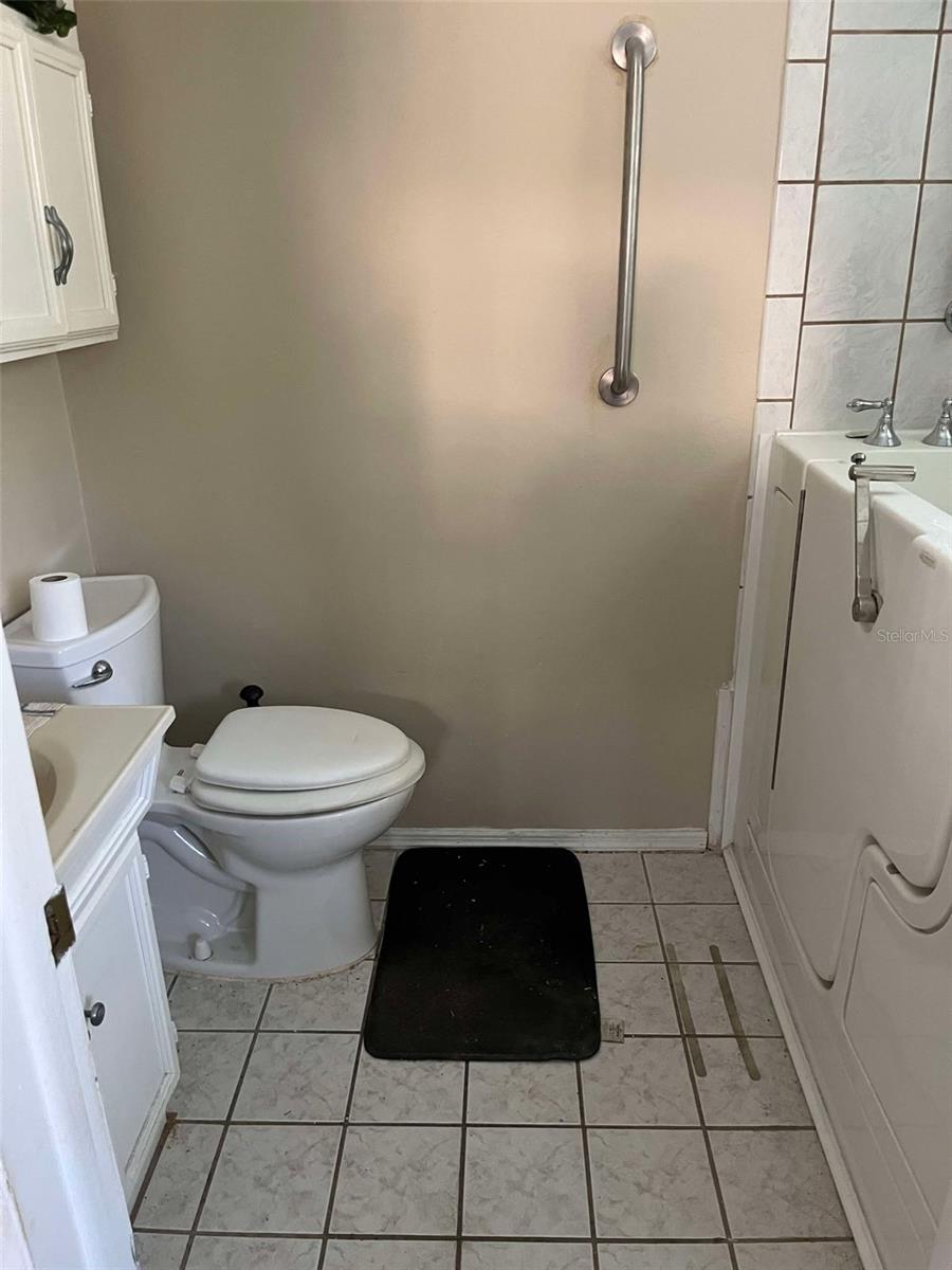6107 MONTANA AVE, NEW PORT RICHEY, FL, 34653