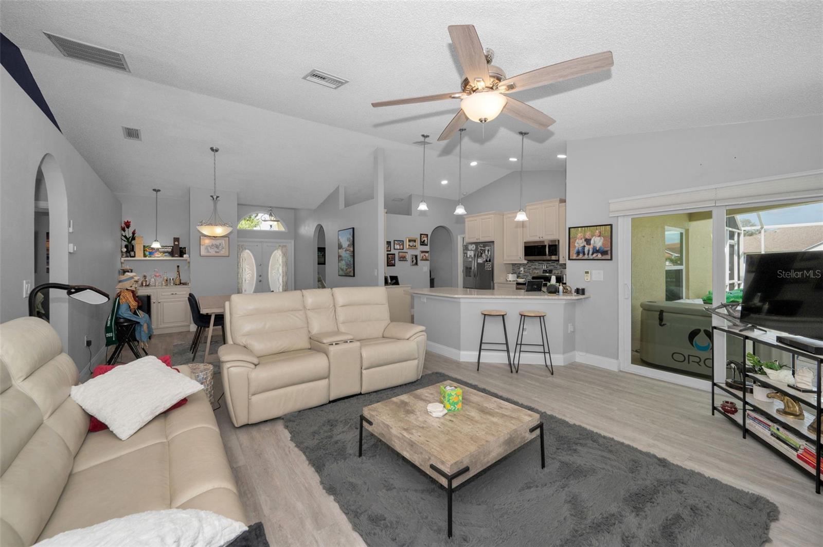 811 CHRISTINA CIR, OLDSMAR, FL, 34677