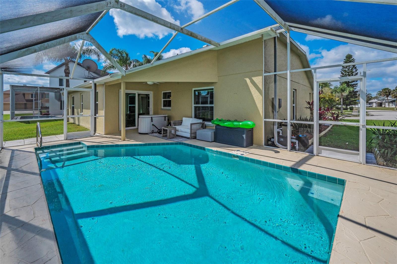 811 CHRISTINA CIR, OLDSMAR, FL, 34677