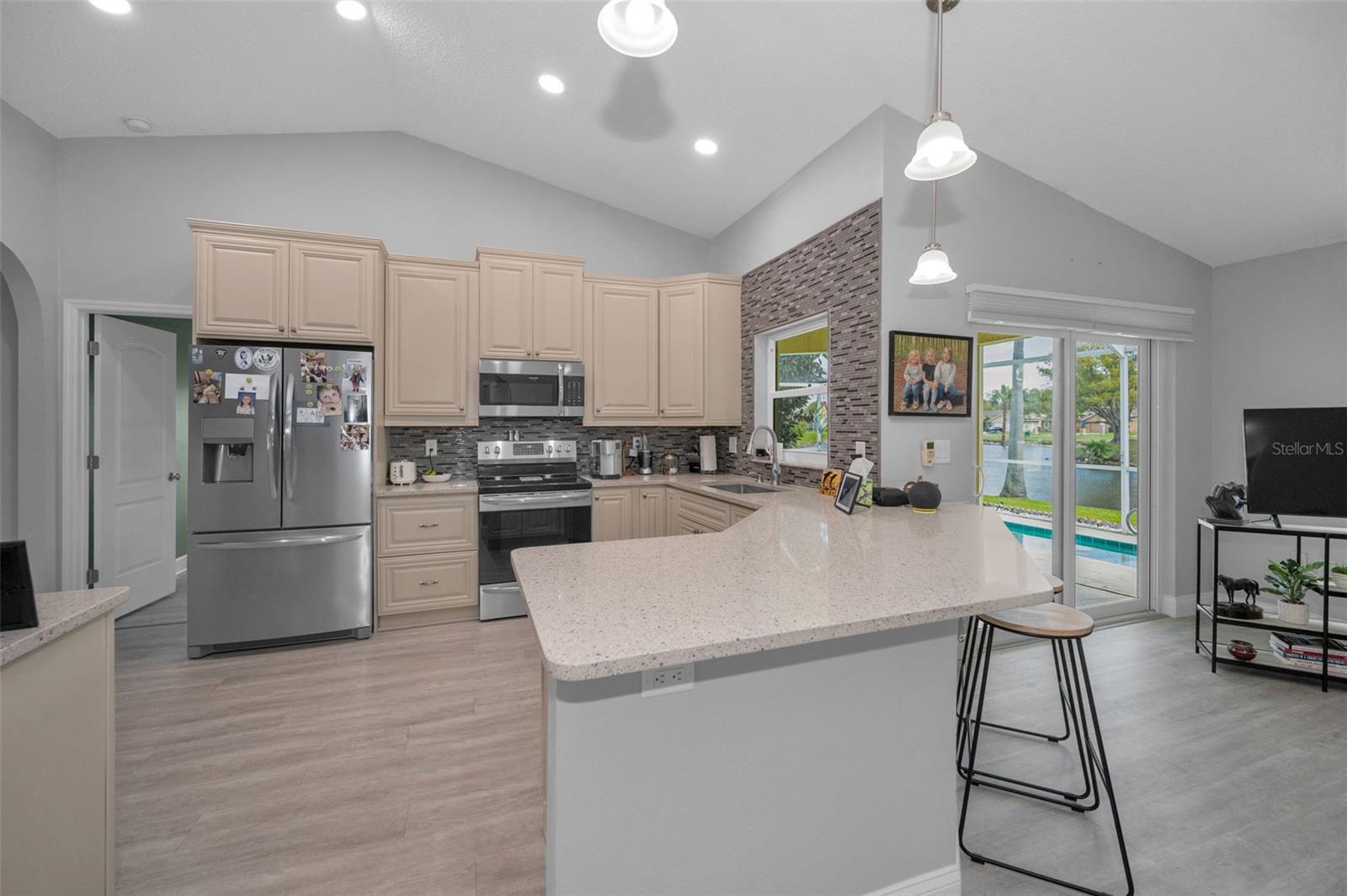 811 CHRISTINA CIR, OLDSMAR, FL, 34677