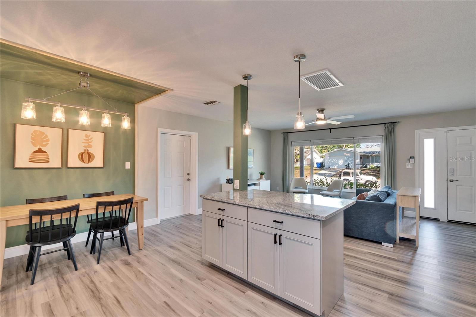 930 DUMONT DR, DUNEDIN, FL, 34698