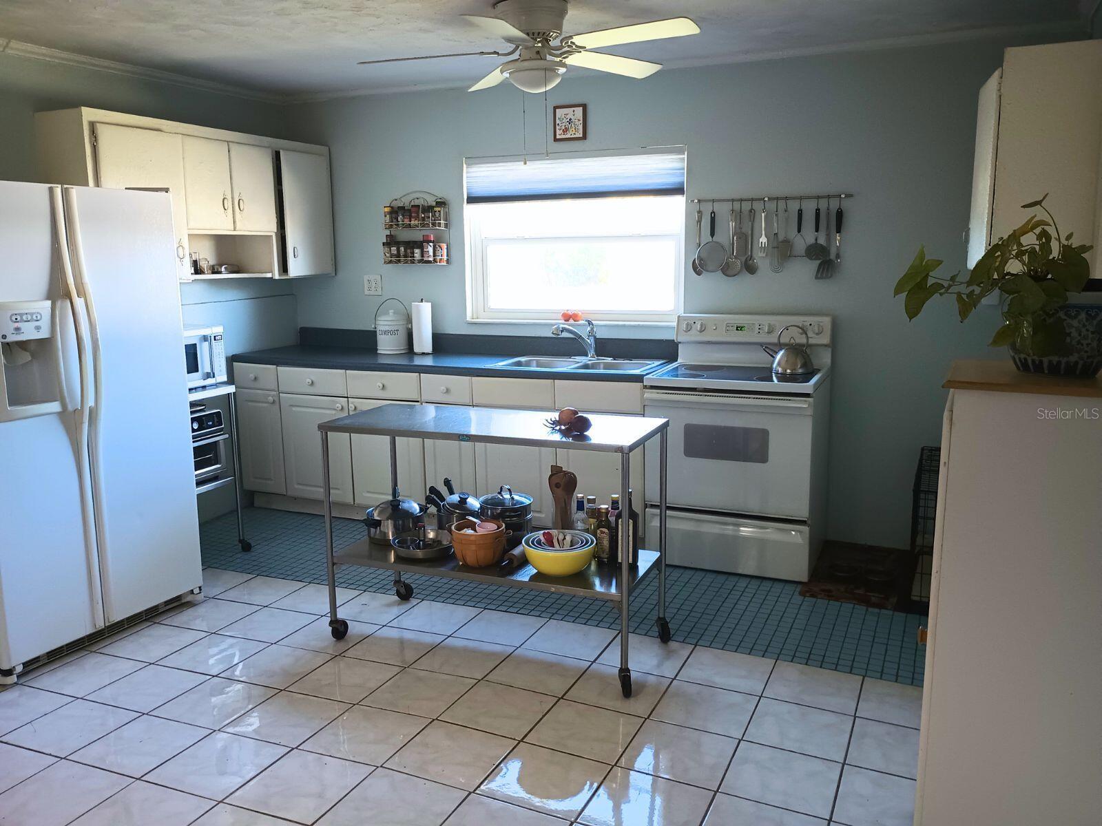 4030 WORCESTER RD, SARASOTA, FL, 34231