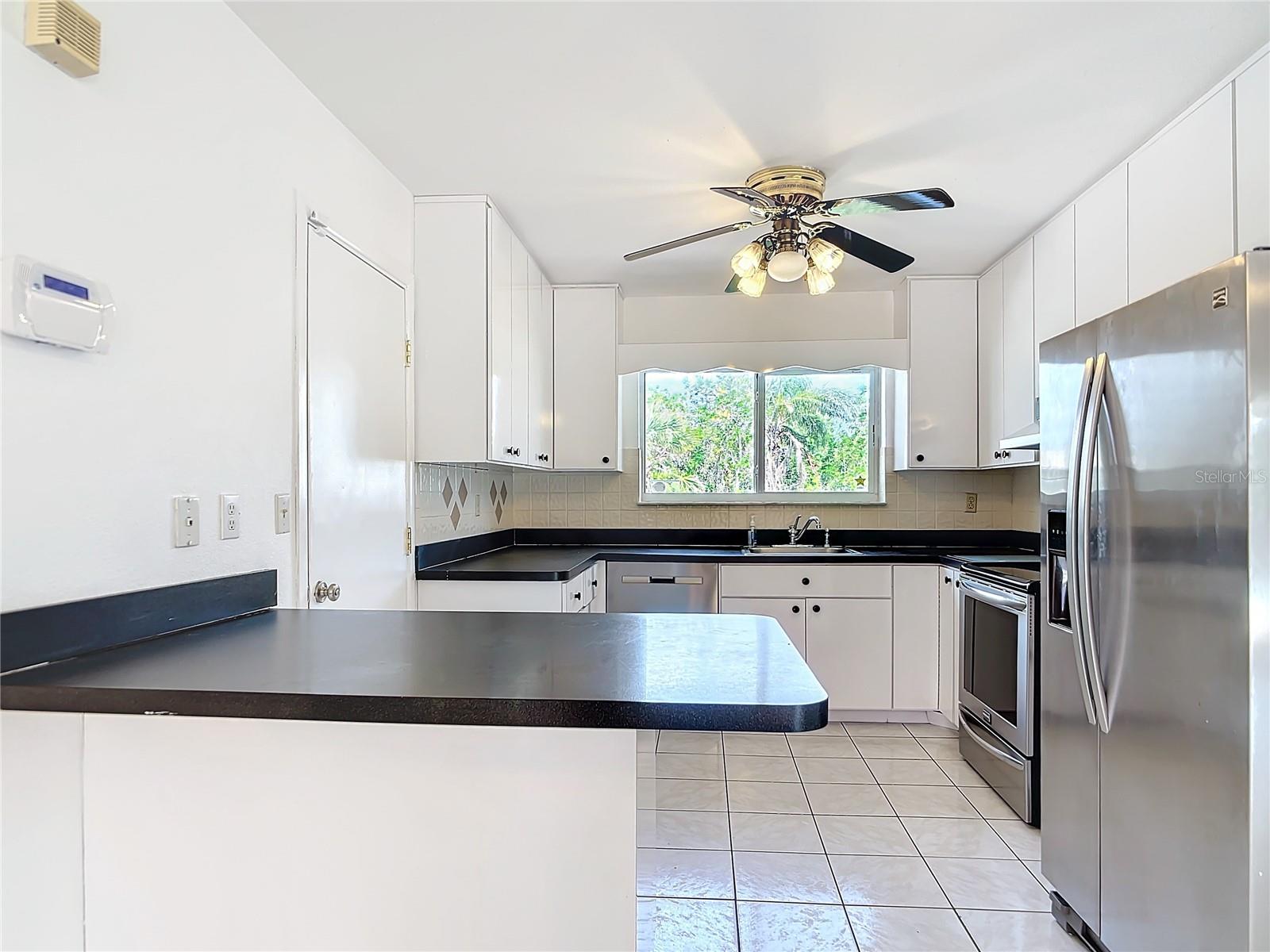 521 FAIRVIEW AVE NW, PORT CHARLOTTE, FL, 33952