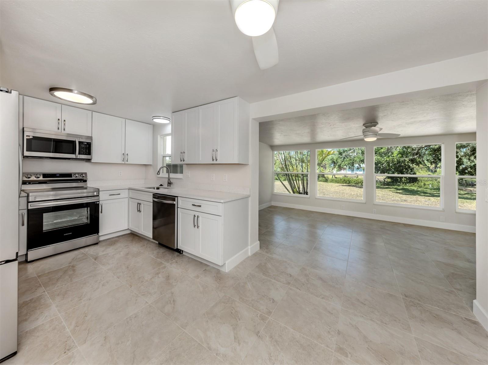 501 DONA DR, NOKOMIS, FL, 34275
