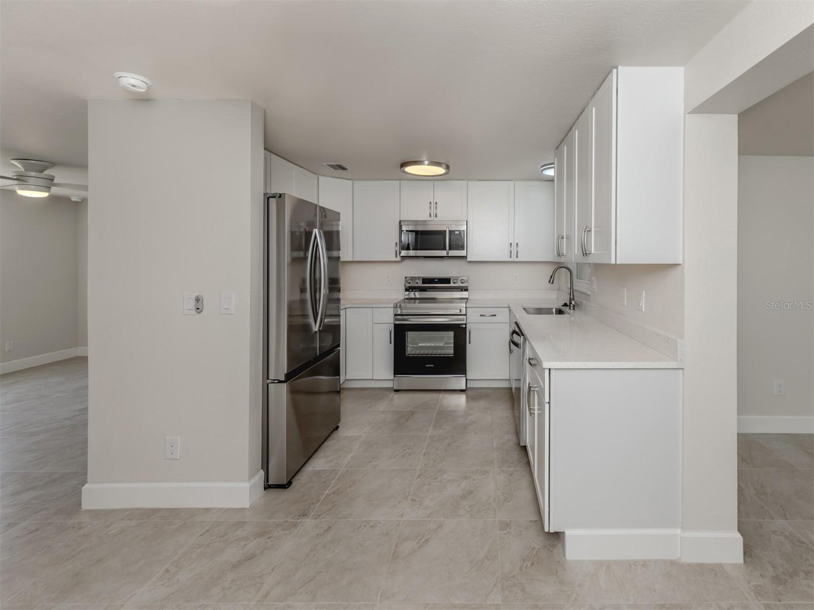 501 DONA DR, NOKOMIS, FL, 34275