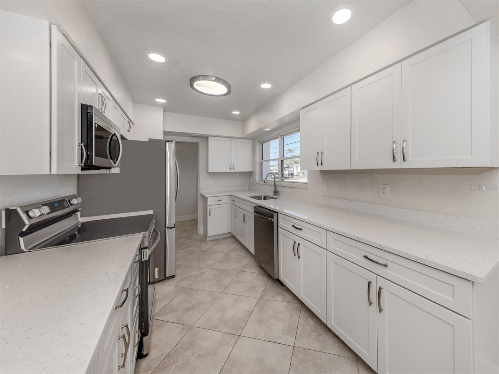 506 BUENA VISTA DR, NOKOMIS, FL, 34275