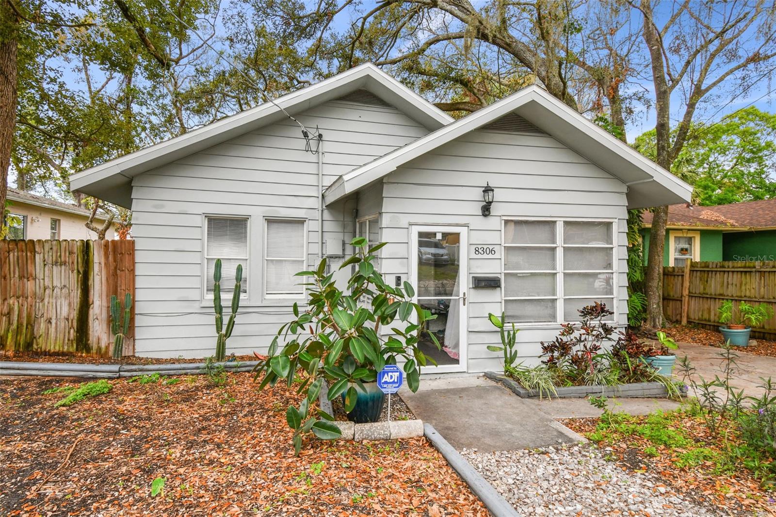 8306 N 10TH ST, TAMPA, FL, 33604
