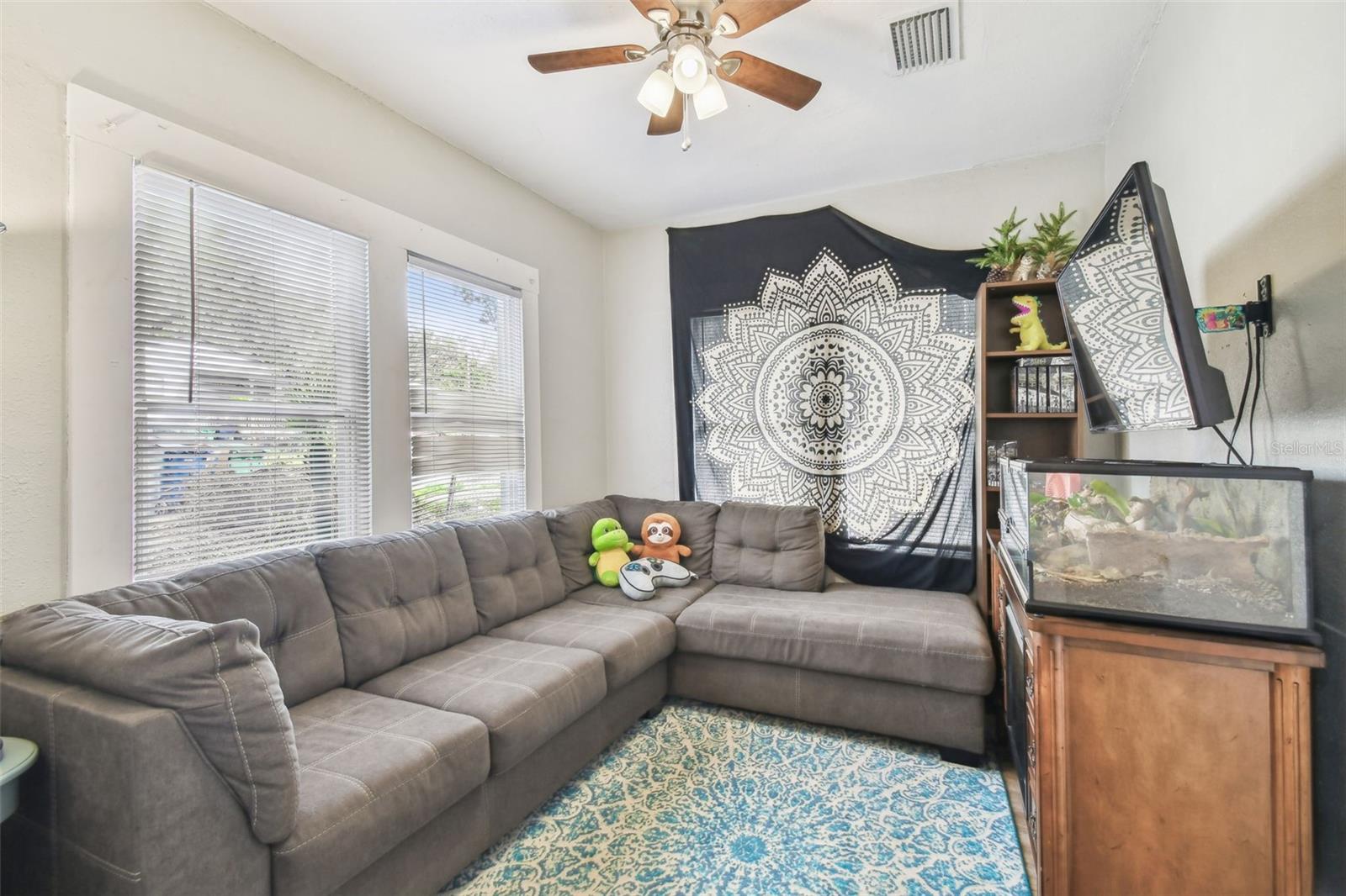 8306 N 10TH ST, TAMPA, FL, 33604
