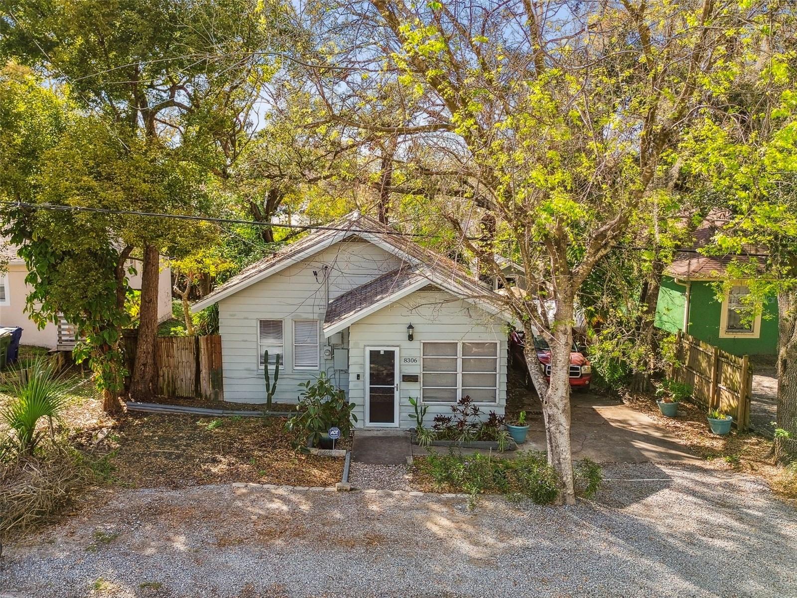 8306 N 10TH ST, TAMPA, FL, 33604