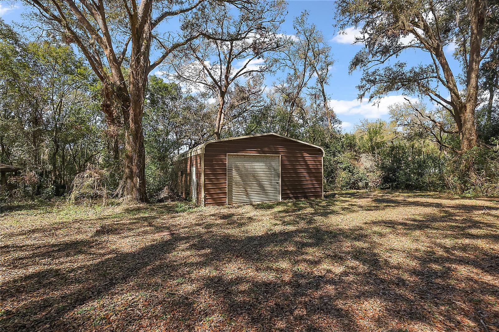 2541 LAKE GRIFFIN RD, LADY LAKE, FL, 32159