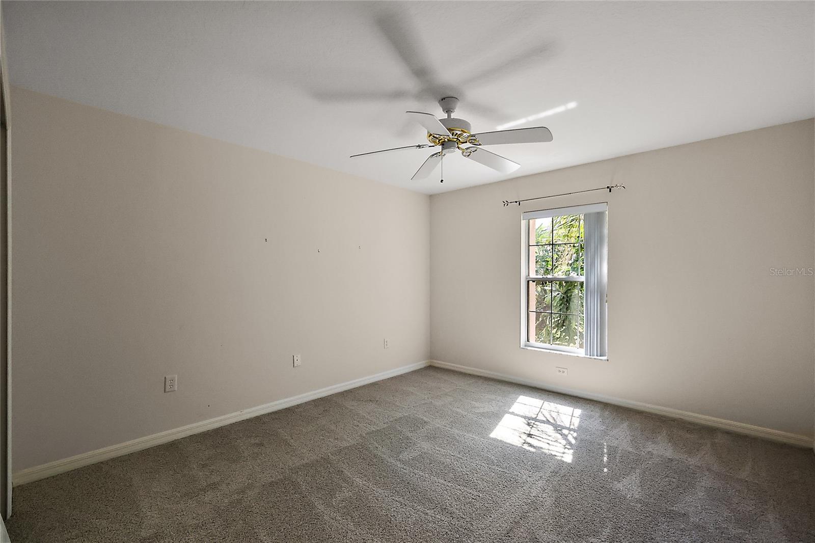 2541 LAKE GRIFFIN RD, LADY LAKE, FL, 32159