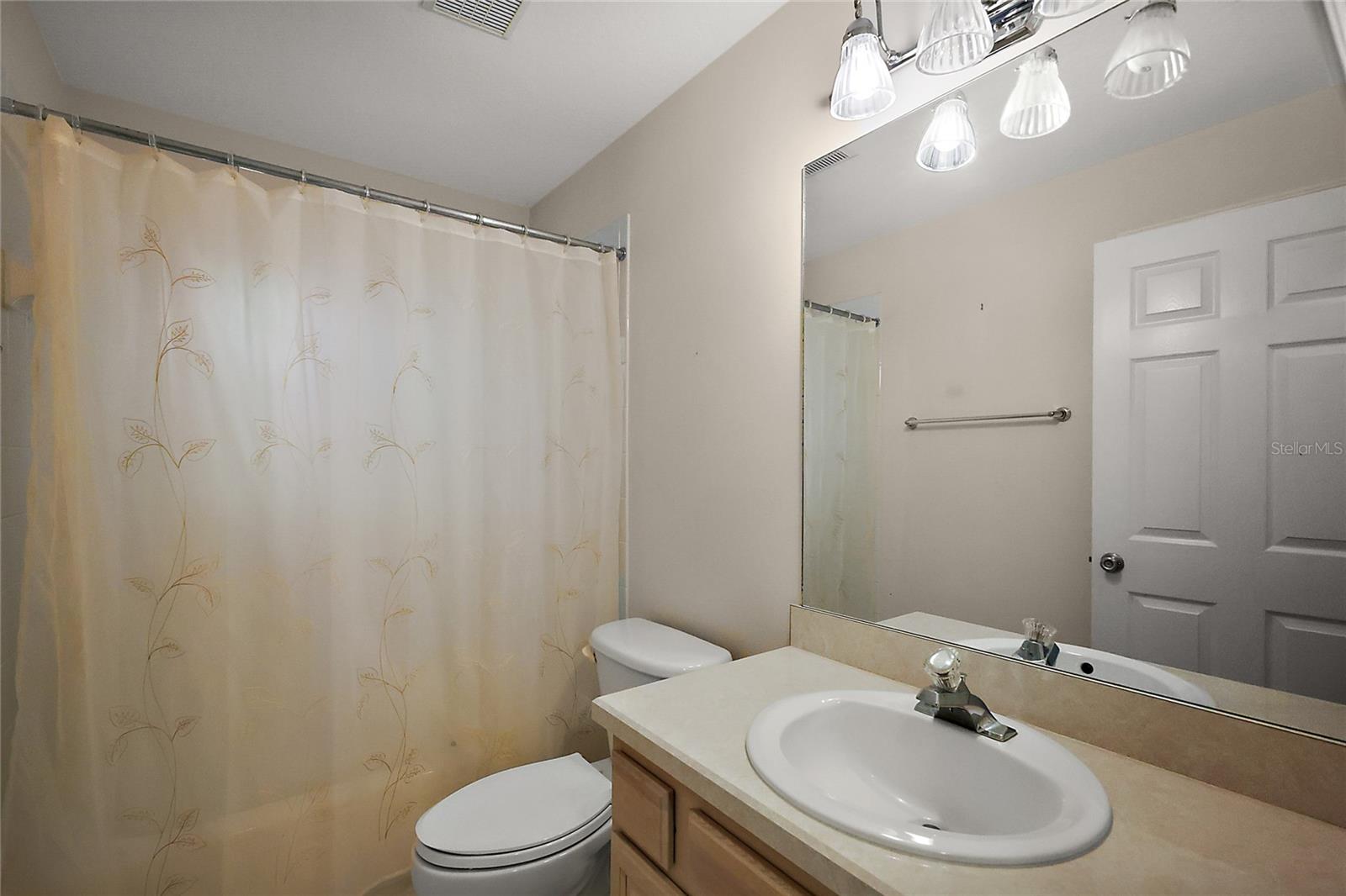 2541 LAKE GRIFFIN RD, LADY LAKE, FL, 32159