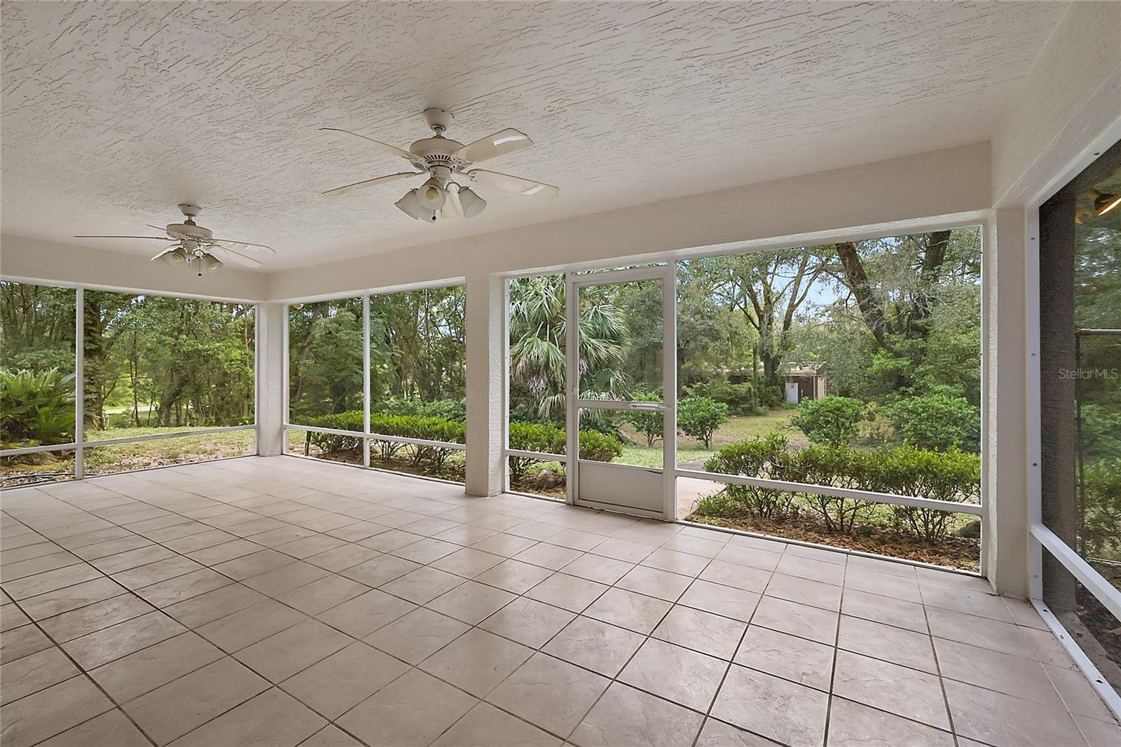 2541 LAKE GRIFFIN RD, LADY LAKE, FL, 32159