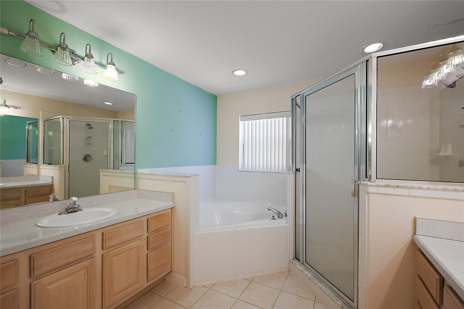 2541 LAKE GRIFFIN RD, LADY LAKE, FL, 32159