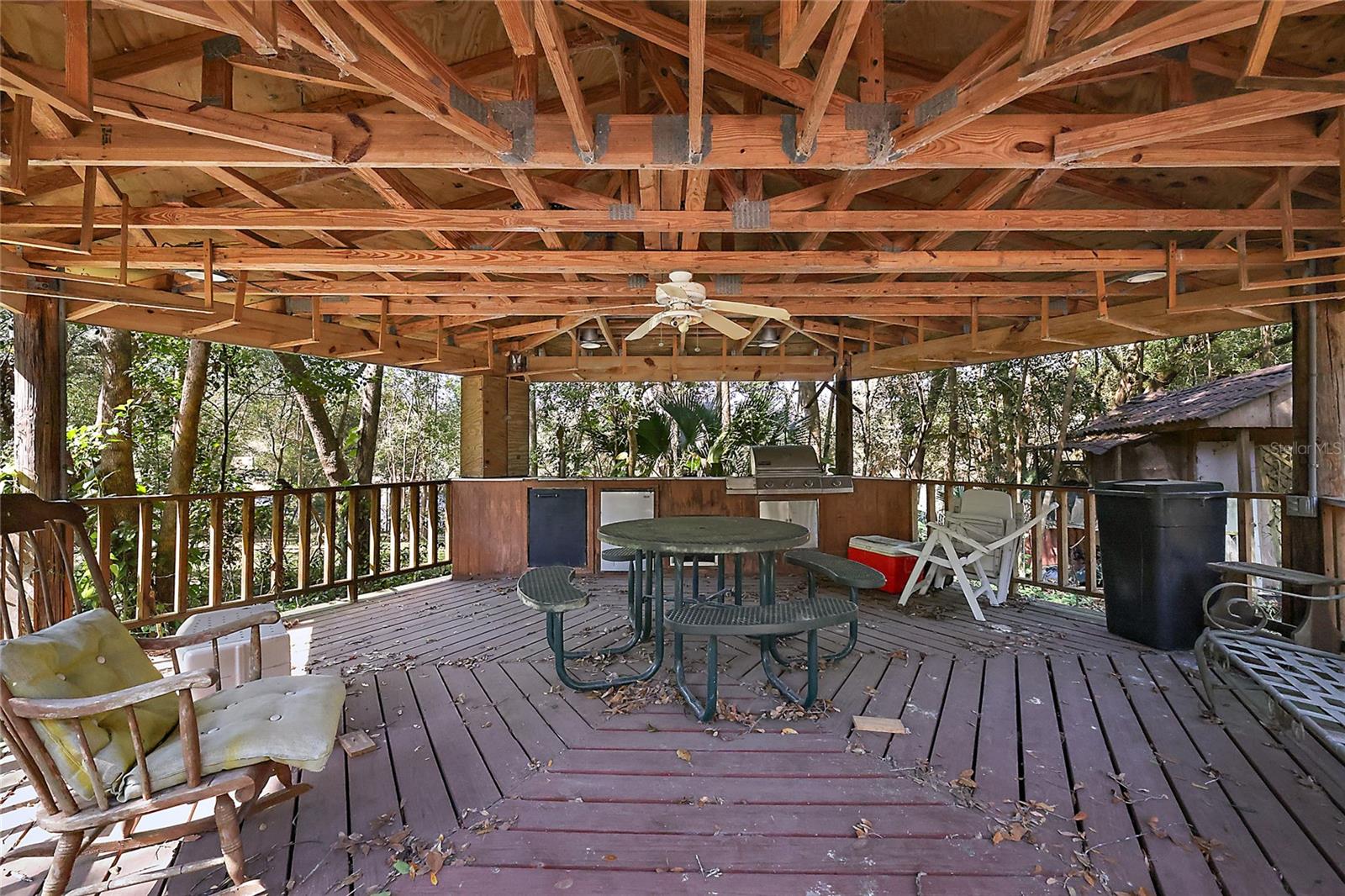 2541 LAKE GRIFFIN RD, LADY LAKE, FL, 32159