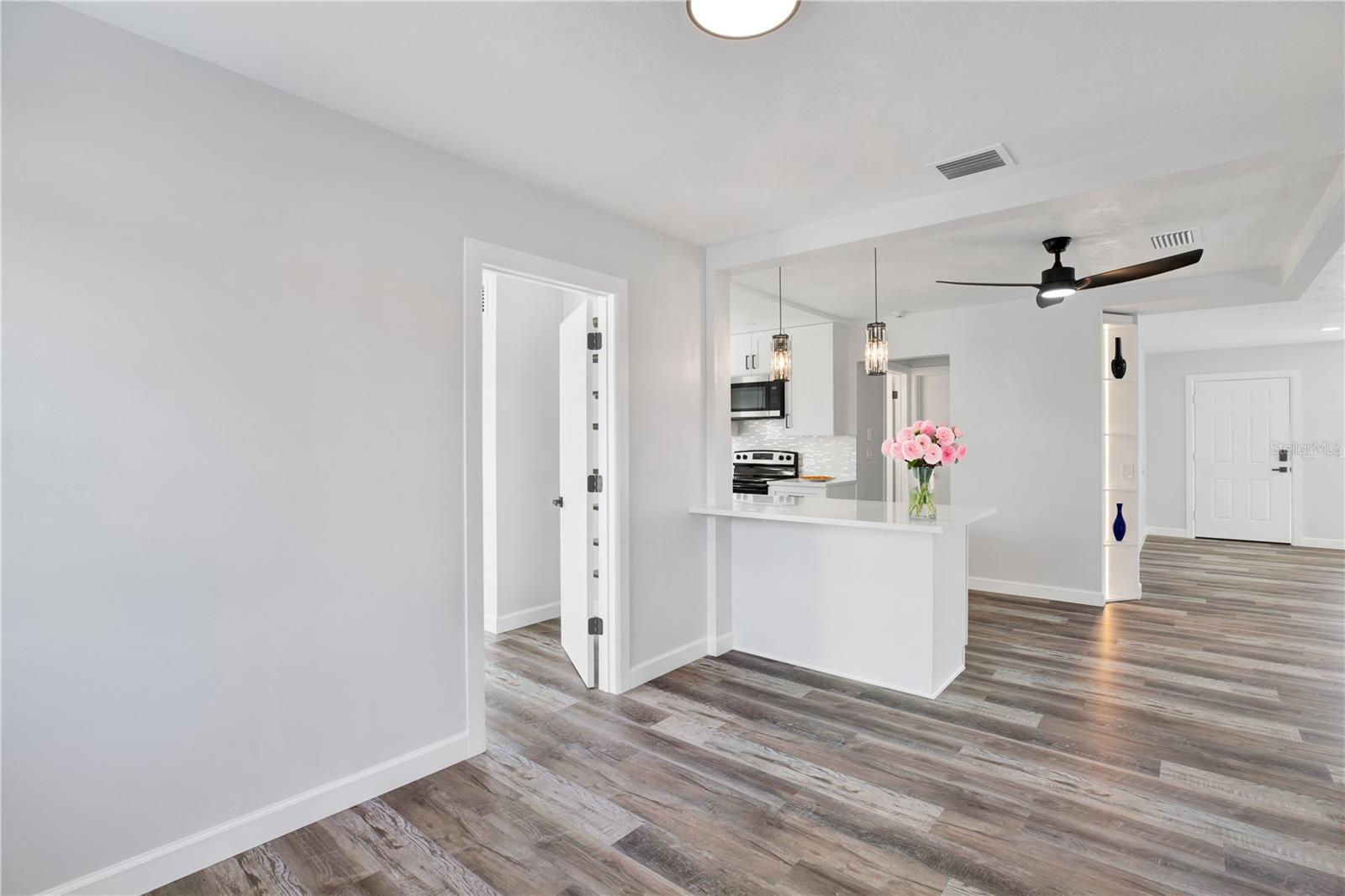 7042 HOLLYBAY RD, NEW PORT RICHEY, FL, 34653