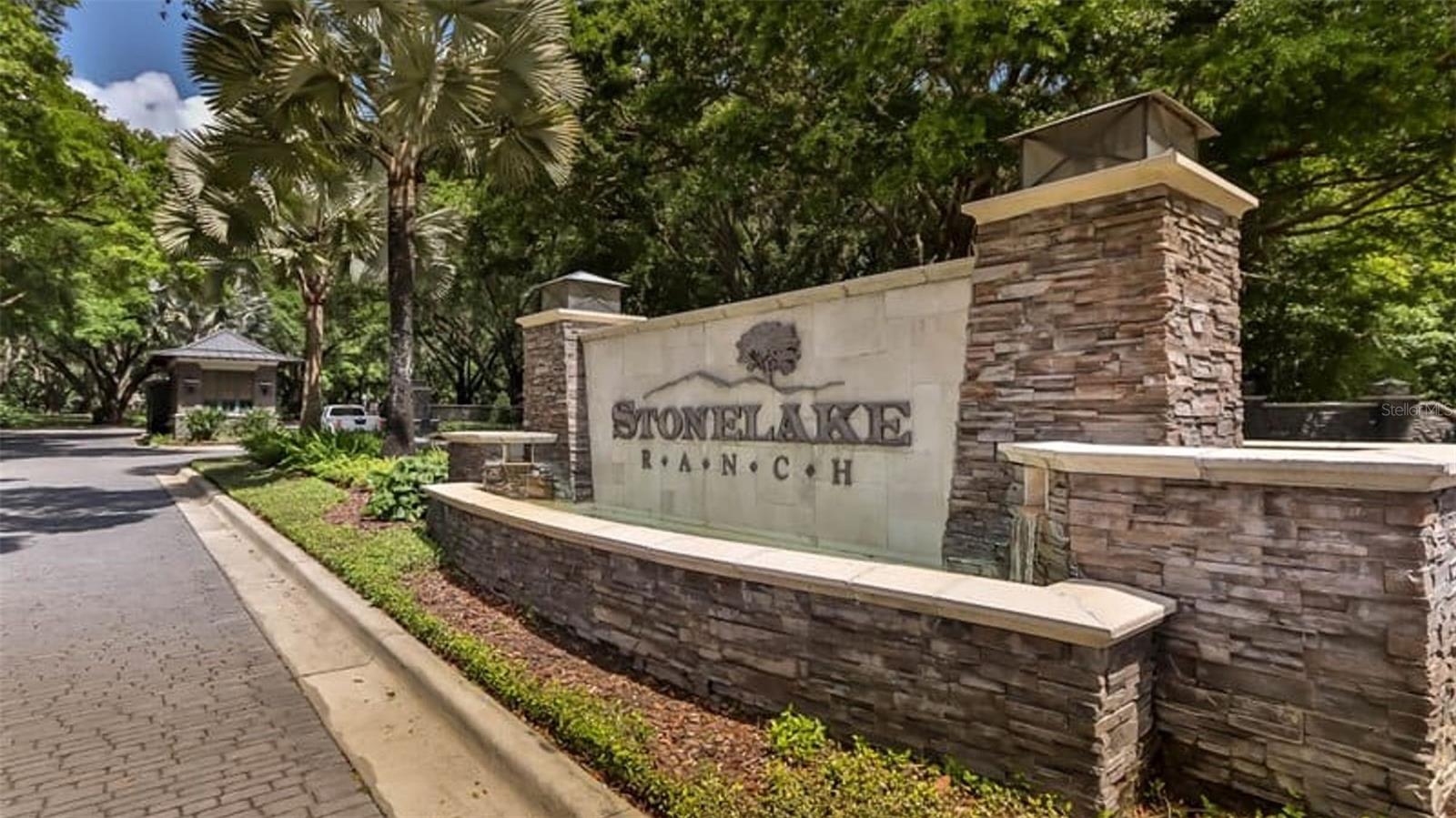 12334 STONELAKE RANCH BLVD, THONOTOSASSA, FL, 33592