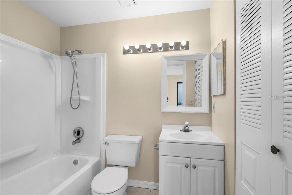 4001 CROCKERS LAKE BLVD #16, SARASOTA, FL, 34238