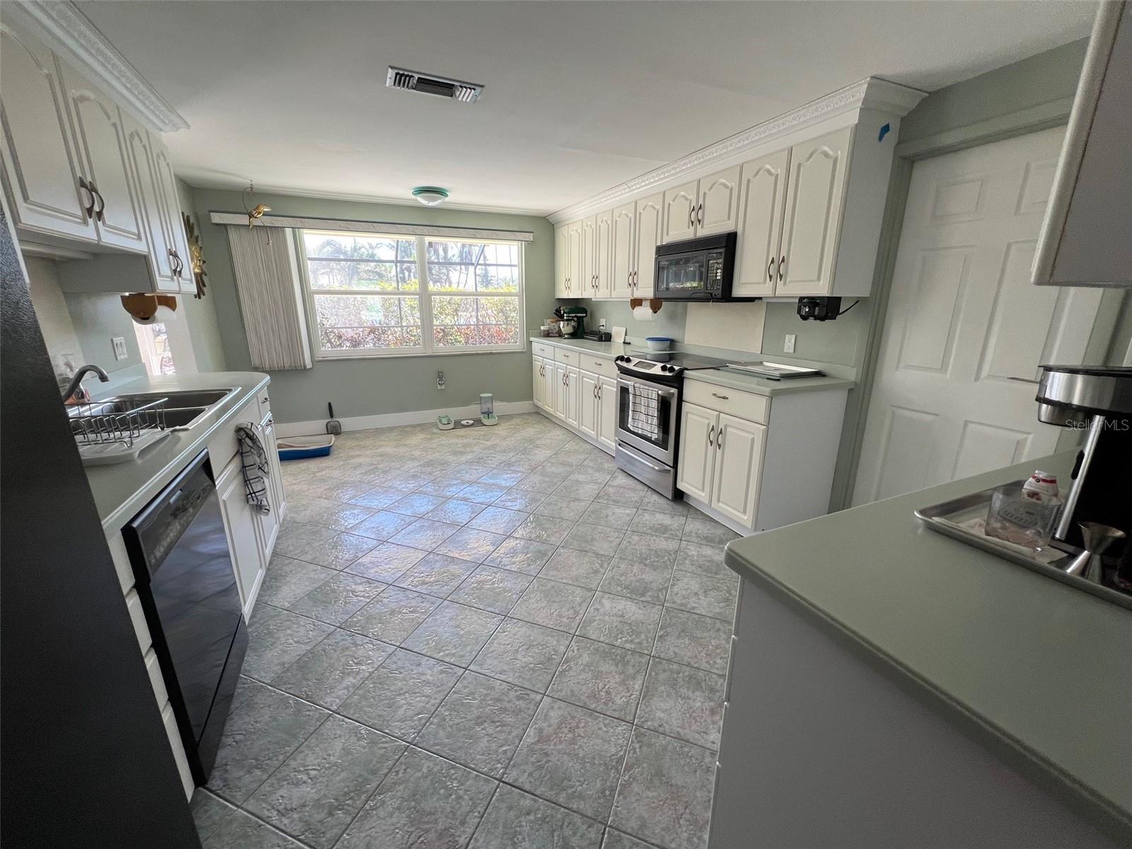 604 DUNDEE LN, HOLMES BEACH, FL, 34217
