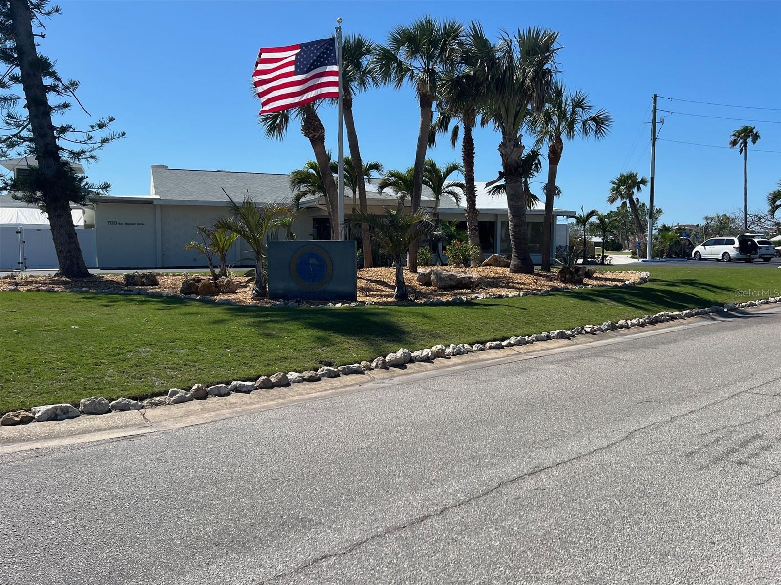 604 DUNDEE LN, HOLMES BEACH, FL, 34217