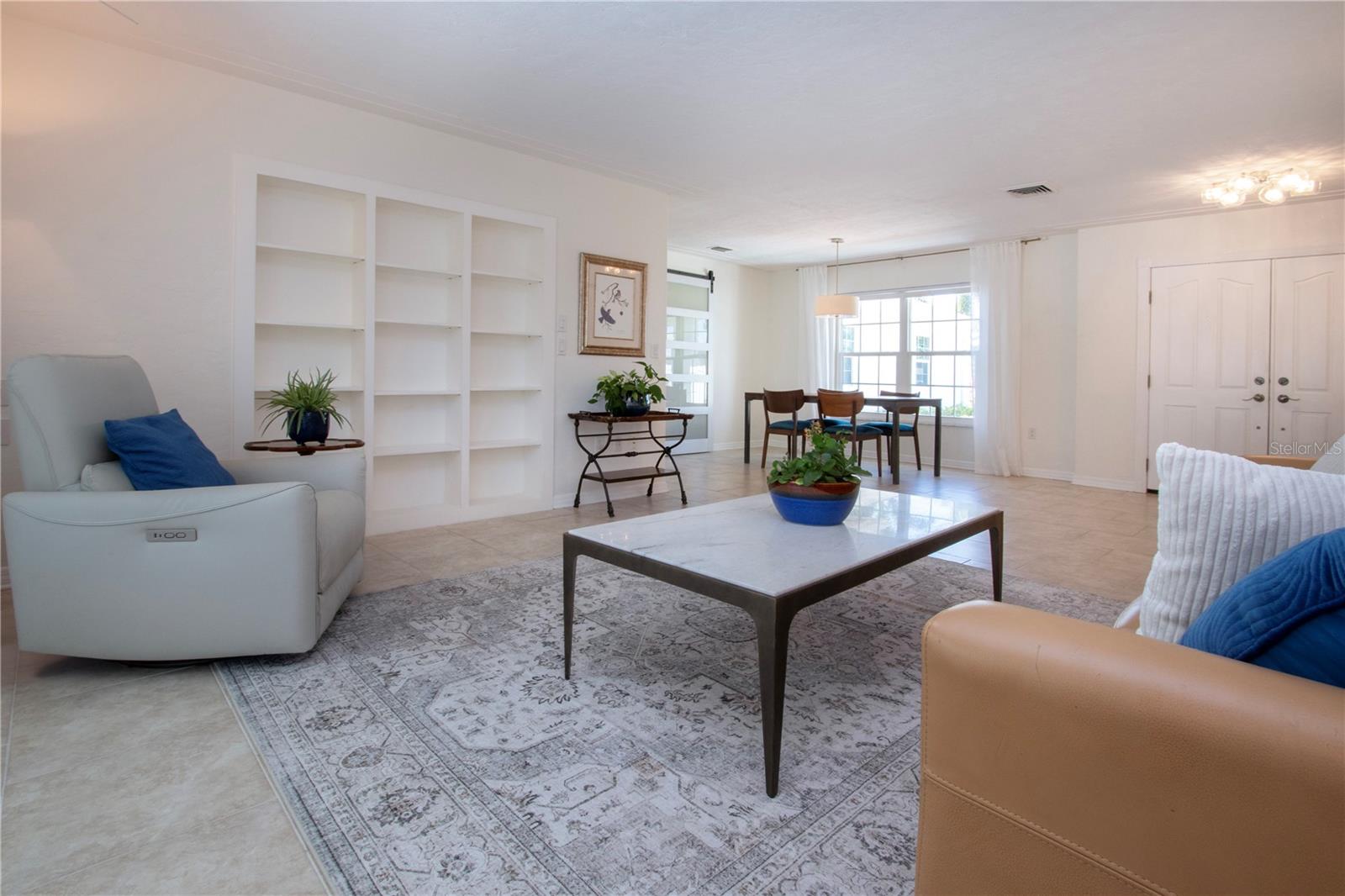 2466 BREAKWATER CIR, SARASOTA, FL, 34231