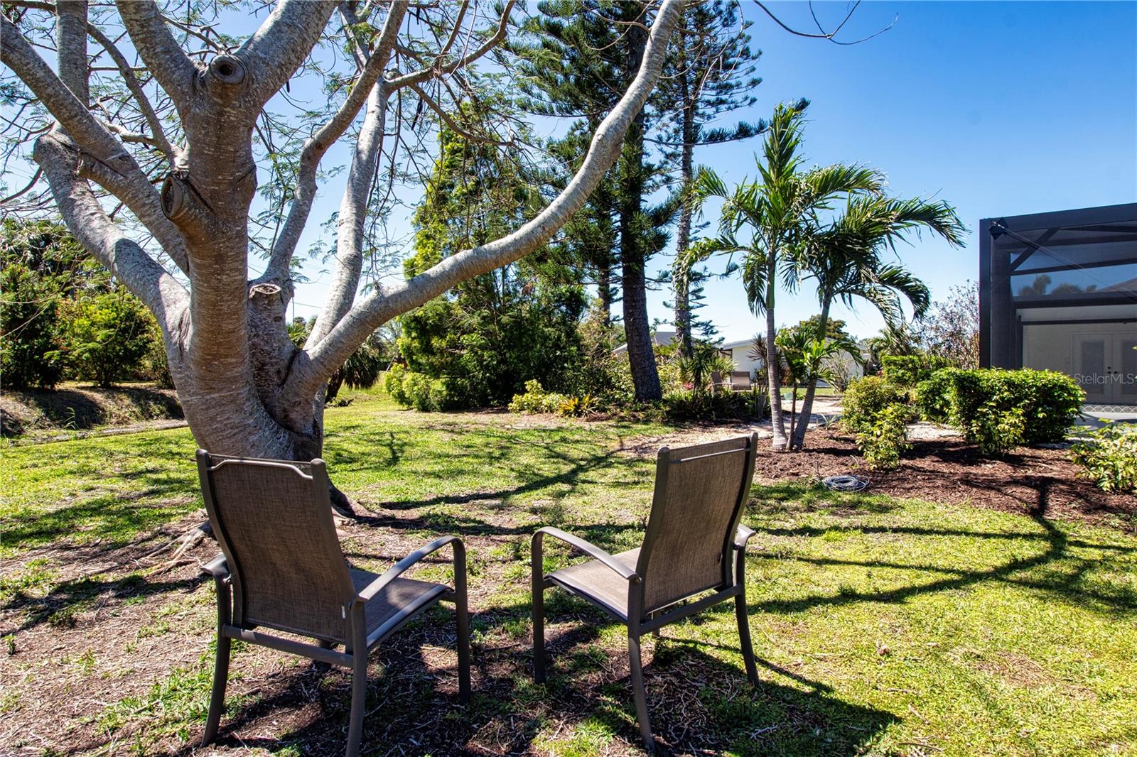 2466 BREAKWATER CIR, SARASOTA, FL, 34231