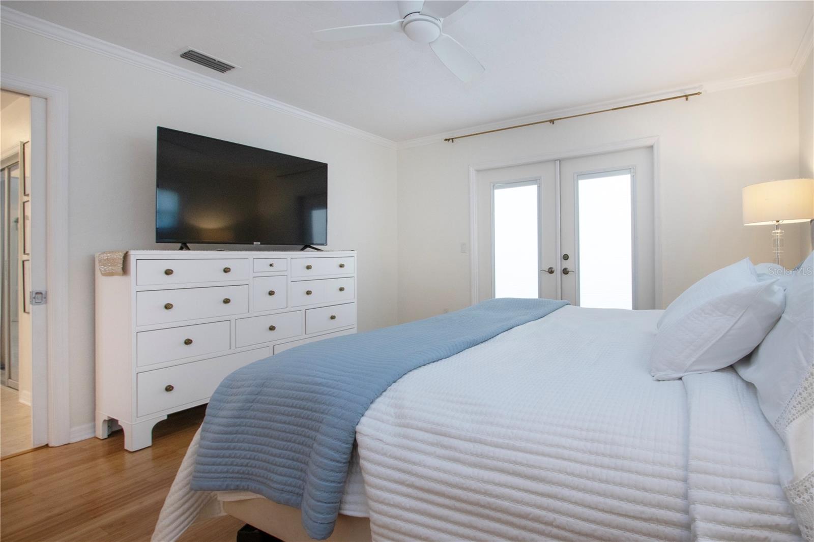 2466 BREAKWATER CIR, SARASOTA, FL, 34231