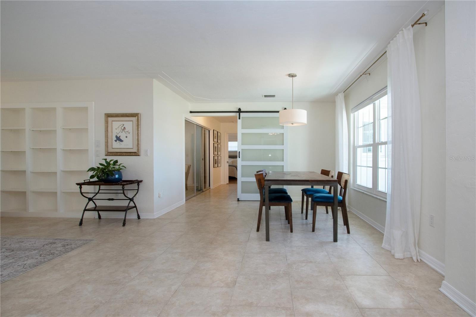 2466 BREAKWATER CIR, SARASOTA, FL, 34231