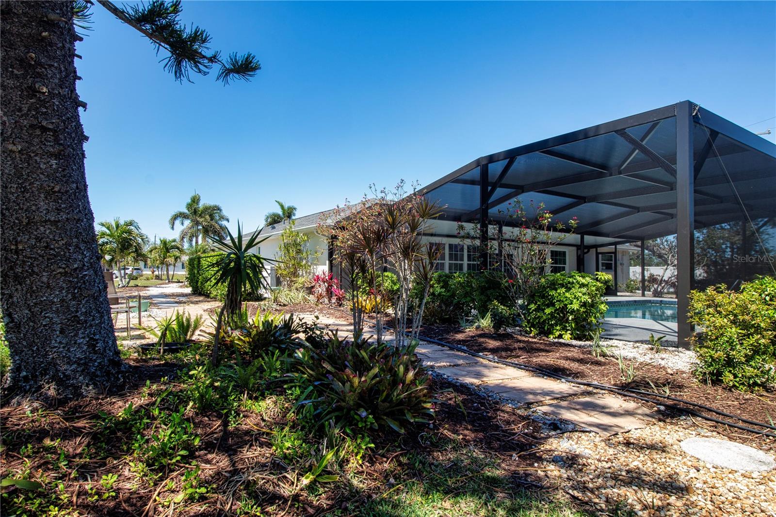 2466 BREAKWATER CIR, SARASOTA, FL, 34231