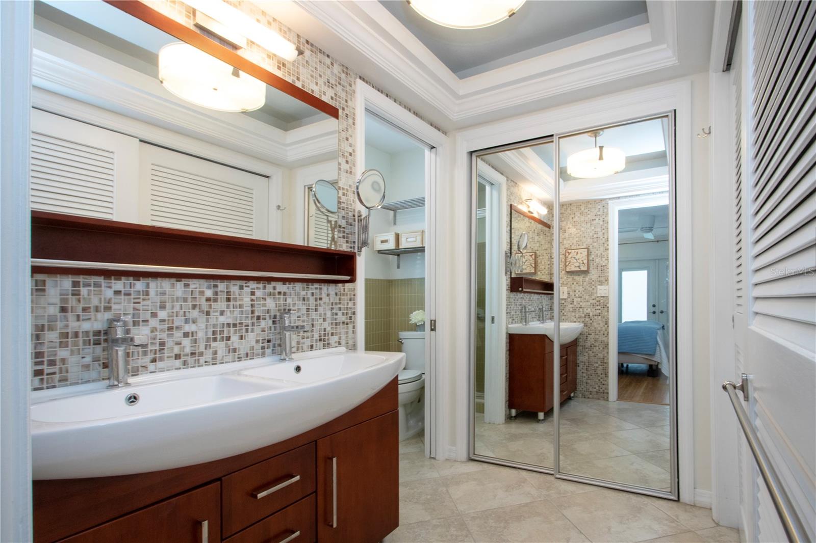 2466 BREAKWATER CIR, SARASOTA, FL, 34231