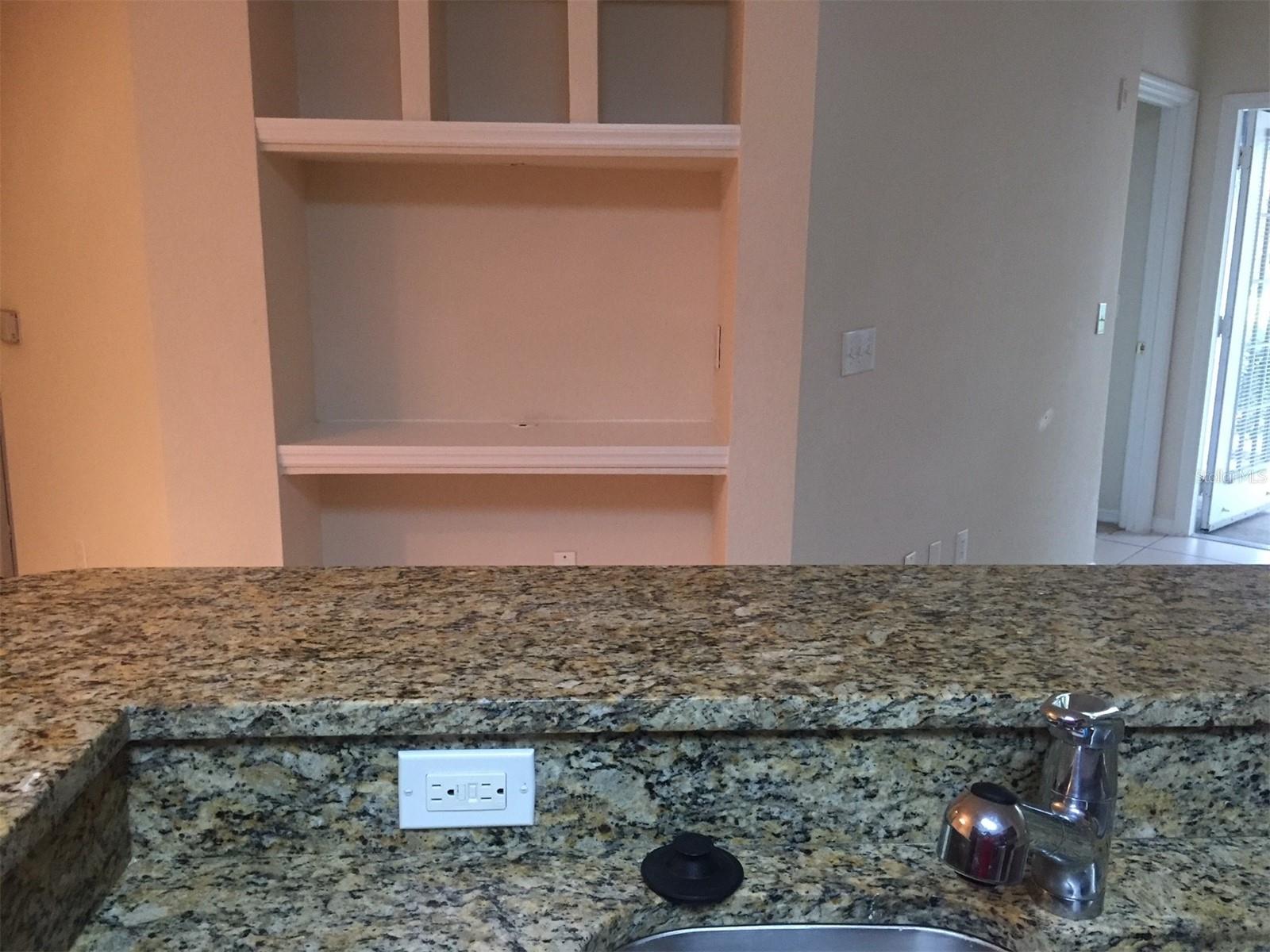 3561 CONROY RD #214, ORLANDO, FL, 32839