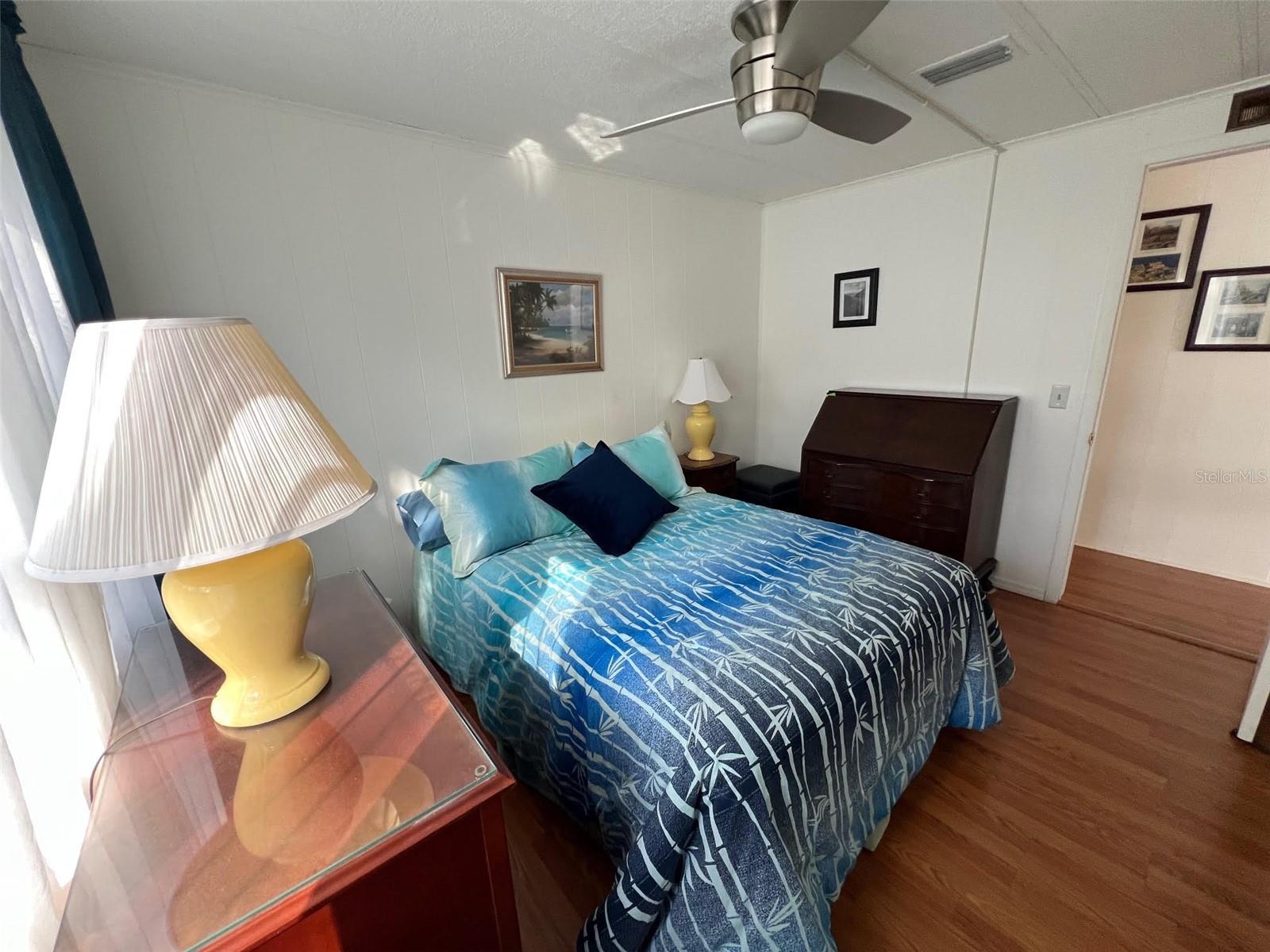 TB8353889 Property Photo