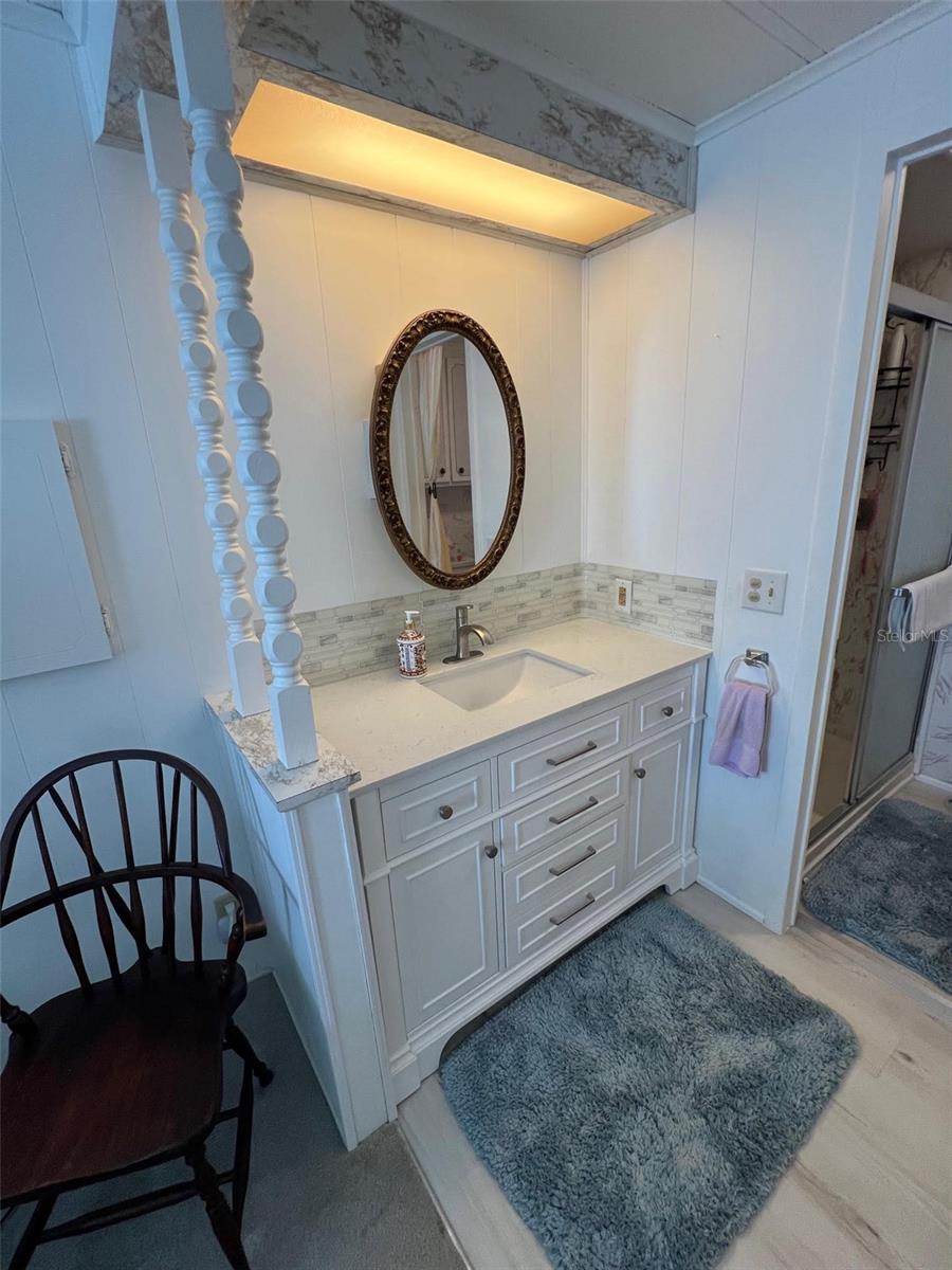 TB8353889 Property Photo