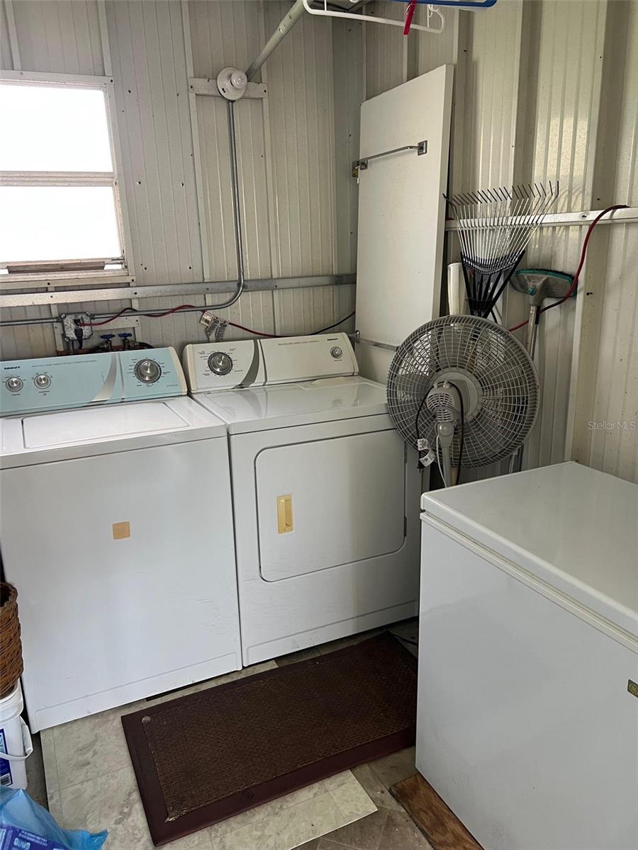 TB8353889 Property Photo