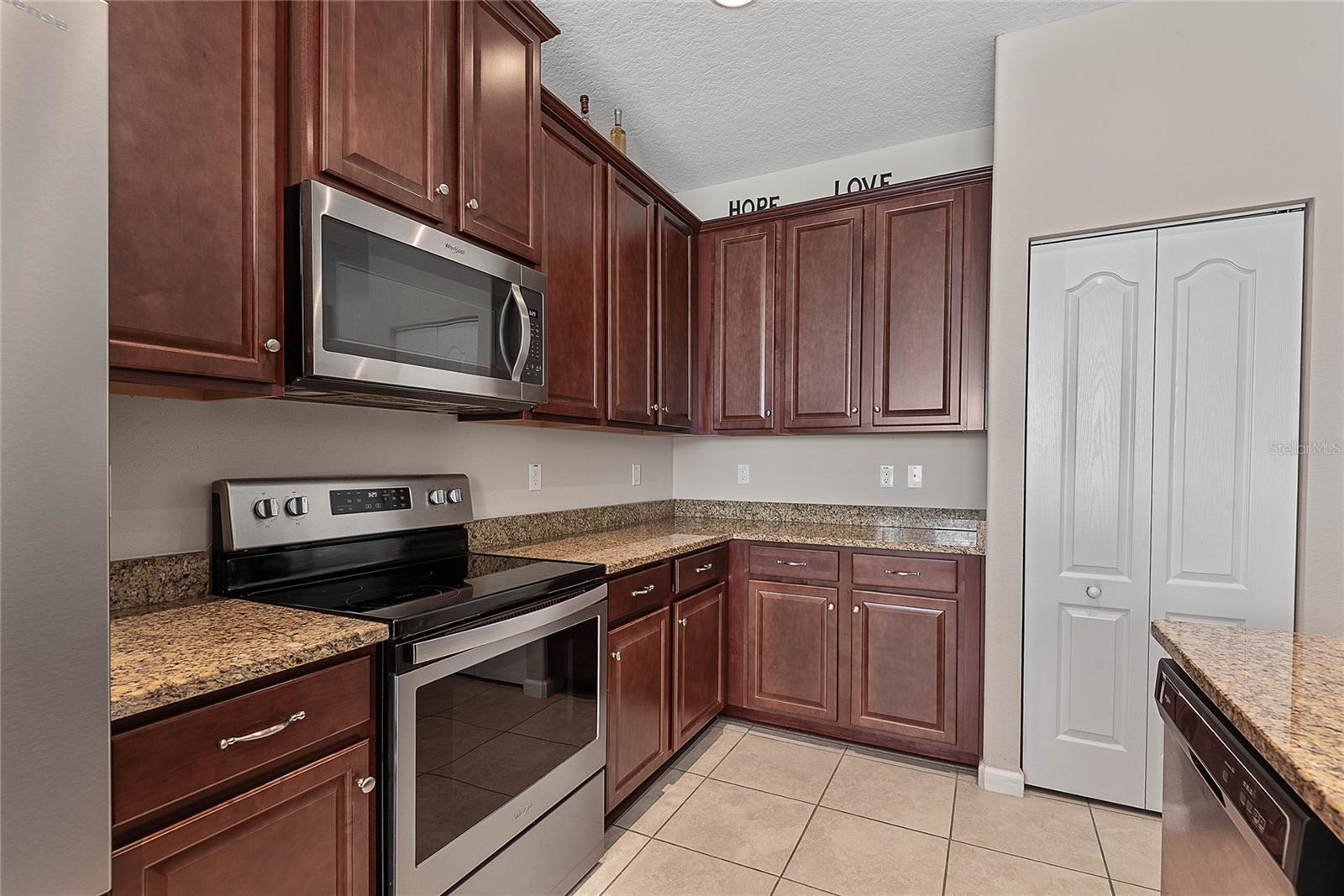 35 LINDSAY DR, PALM COAST, FL, 32137