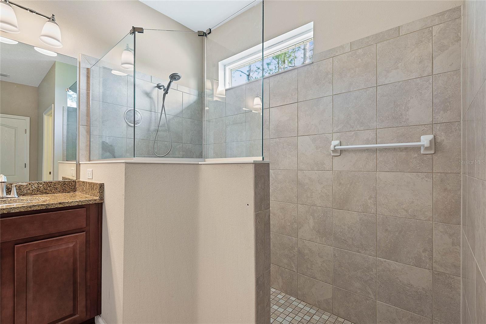 35 LINDSAY DR, PALM COAST, FL, 32137