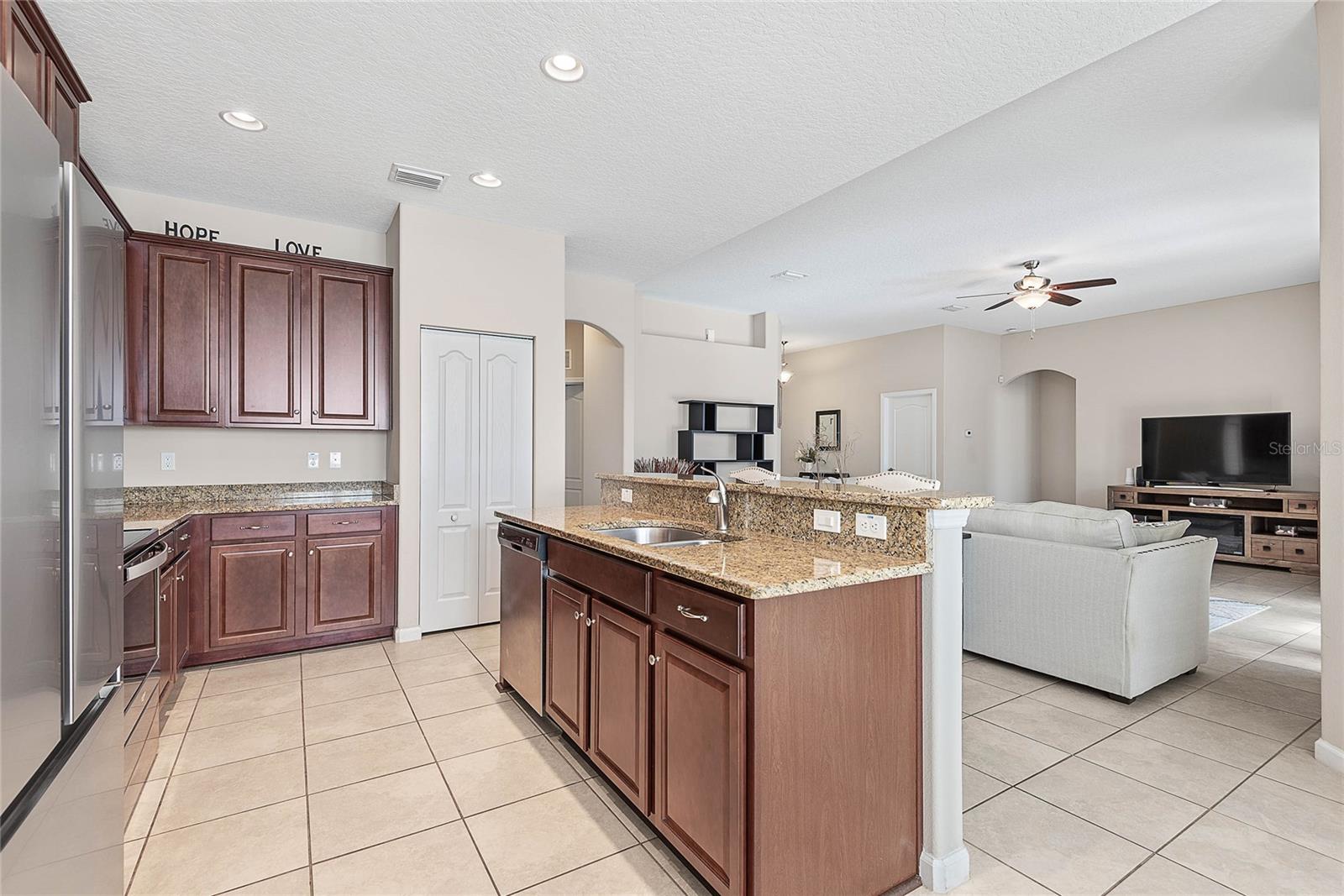35 LINDSAY DR, PALM COAST, FL, 32137