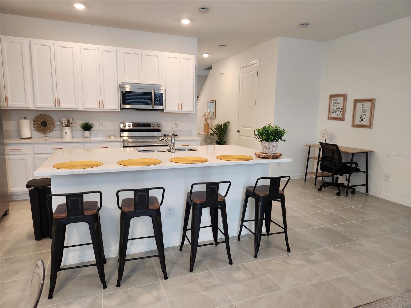 827 LONGBOAT DR, DAVENPORT, FL, 33896