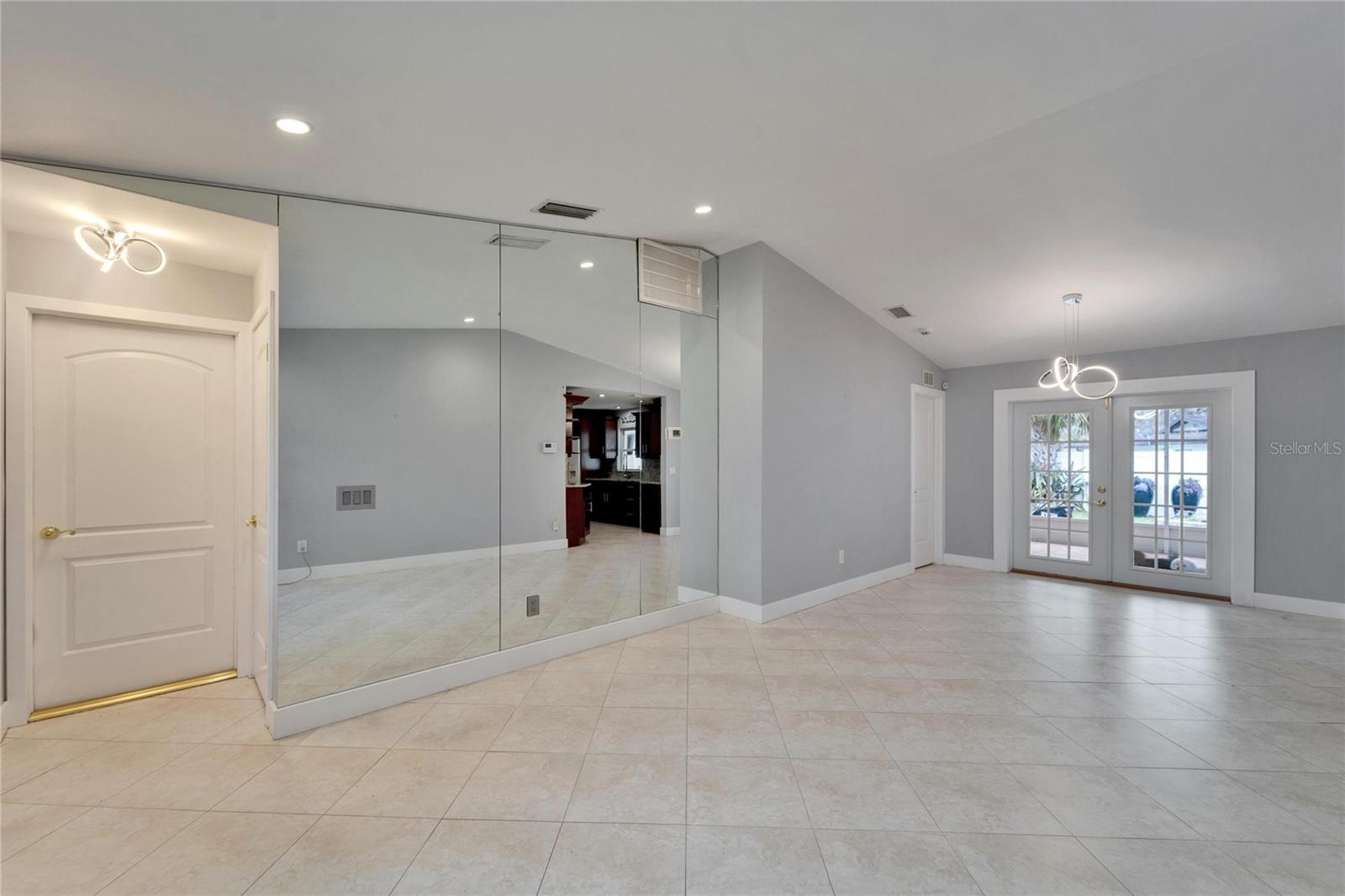 14112 FARMINGTON BLVD, TAMPA, FL, 33625