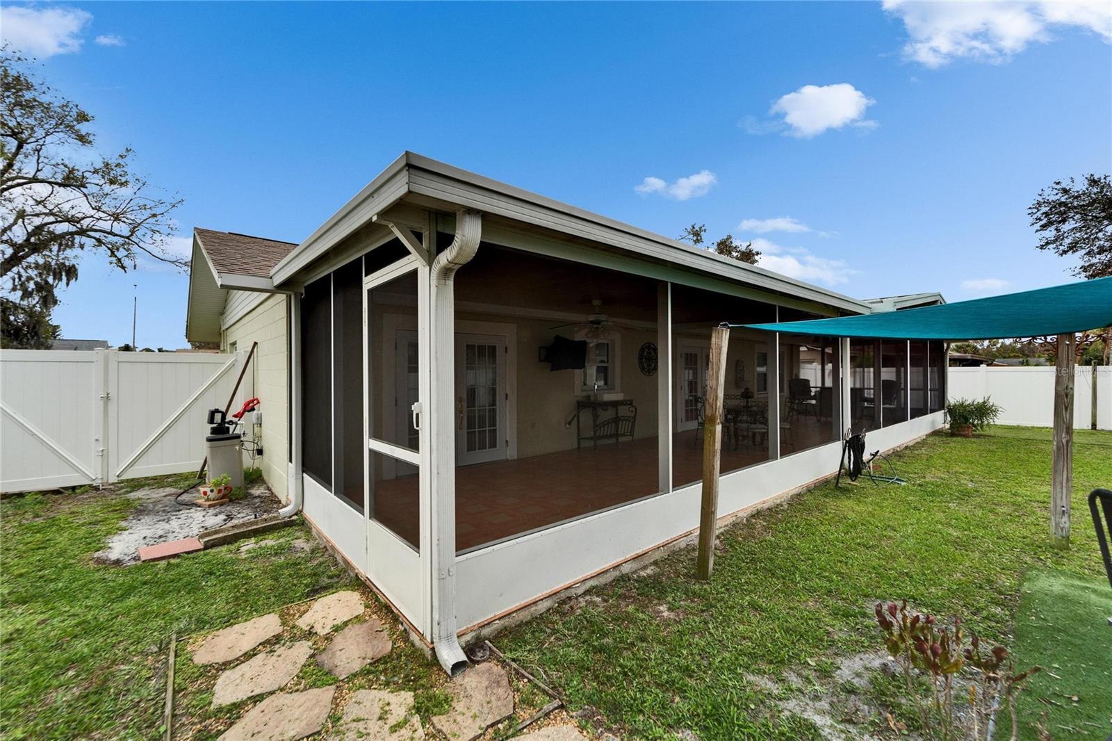 14112 FARMINGTON BLVD, TAMPA, FL, 33625