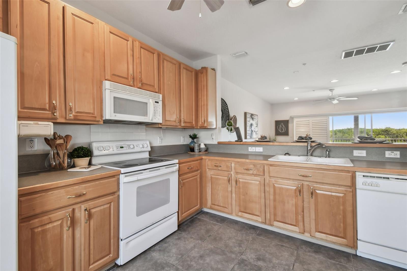 31 ESTUARY TRL, CLEARWATER, FL, 33759