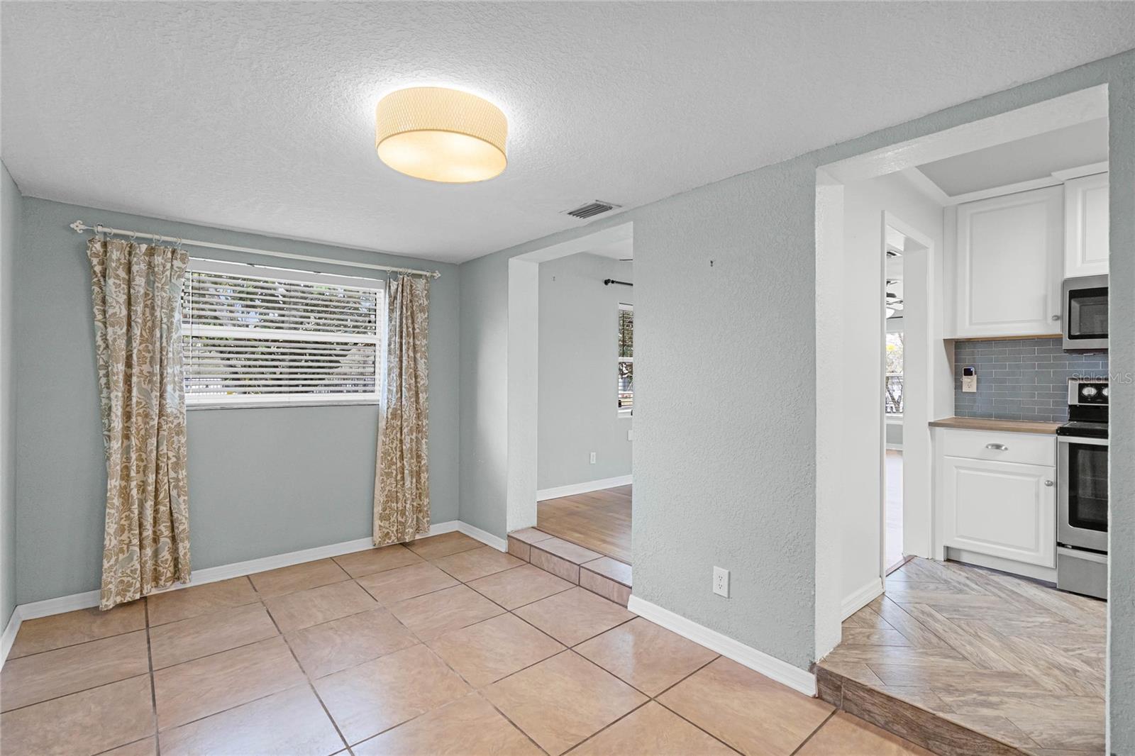 864 NAPLES DR, ORLANDO, FL, 32804