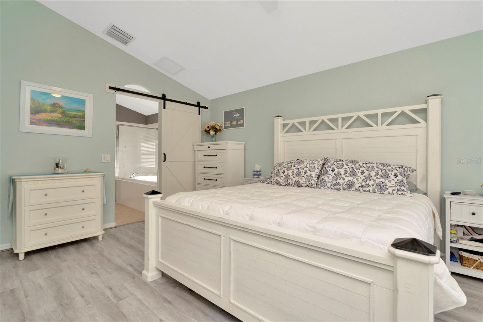 6810 GUILFORD CREST DR, APOLLO BEACH, FL, 33572