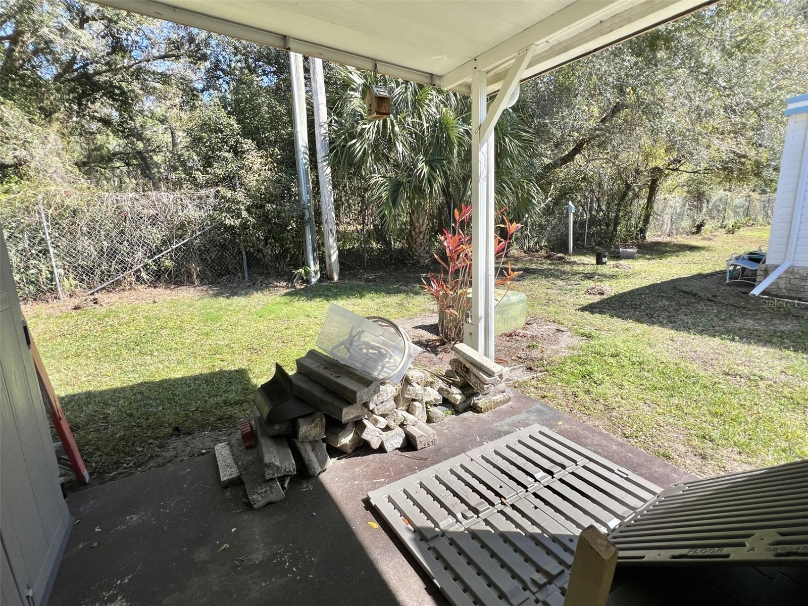 104 CHESTNUT ST, LEESBURG, FL, 34748